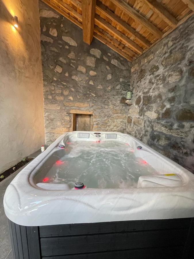 Casa Pyrrhula Murina - Private Jacuzzi Nordeste  Eksteriør billede